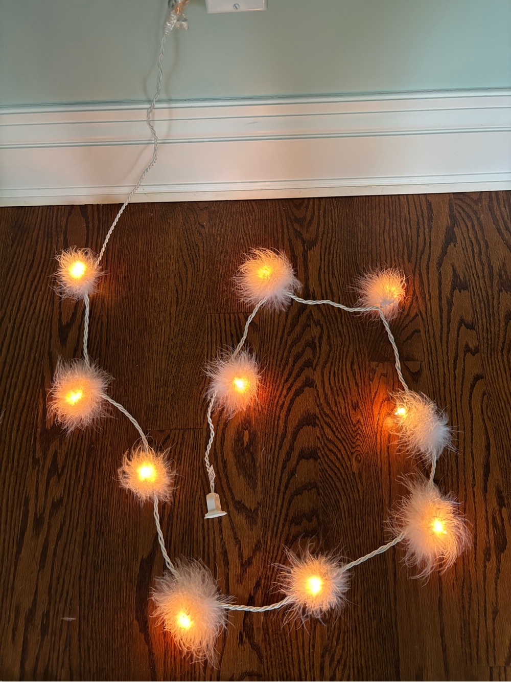 White Feather Pom-Pom String Lights - Cozy Warm White Holiday Decor
